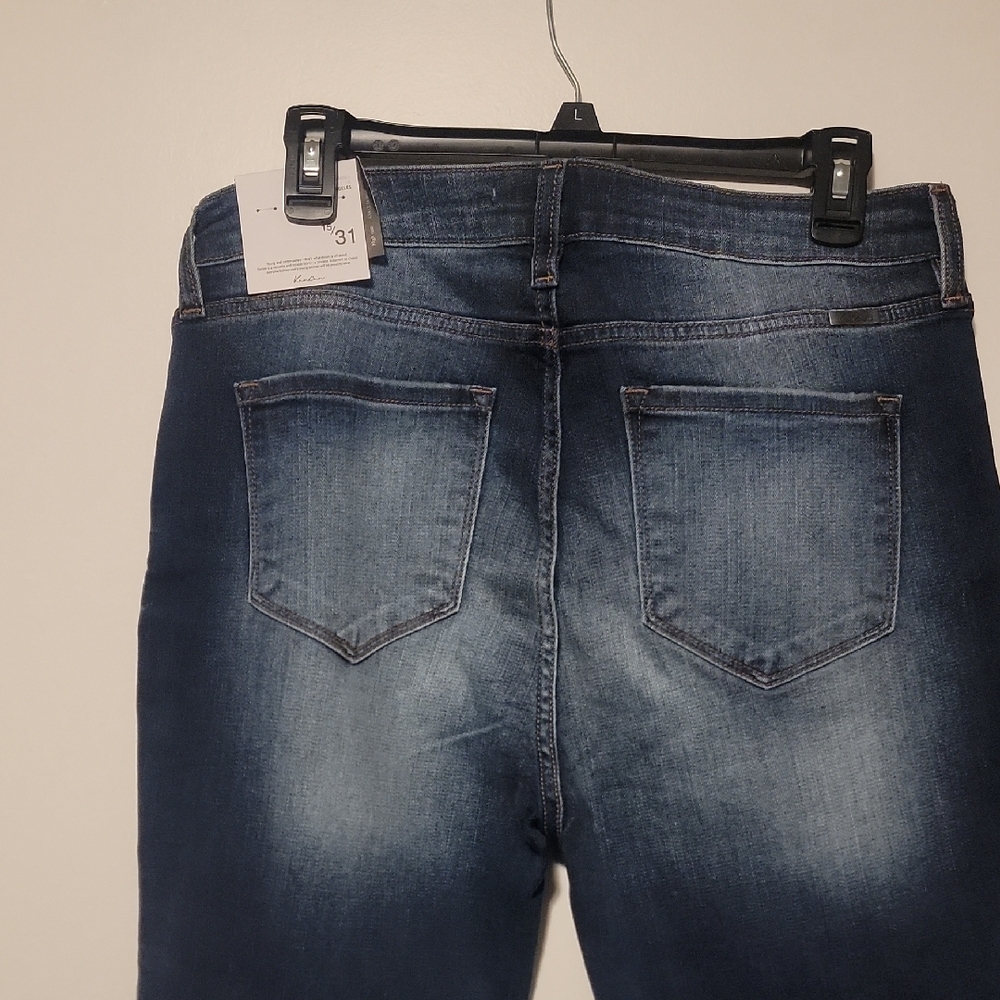 KanCan Distressed Cropped Jeans in Dark Blue - Picture 4 of 5